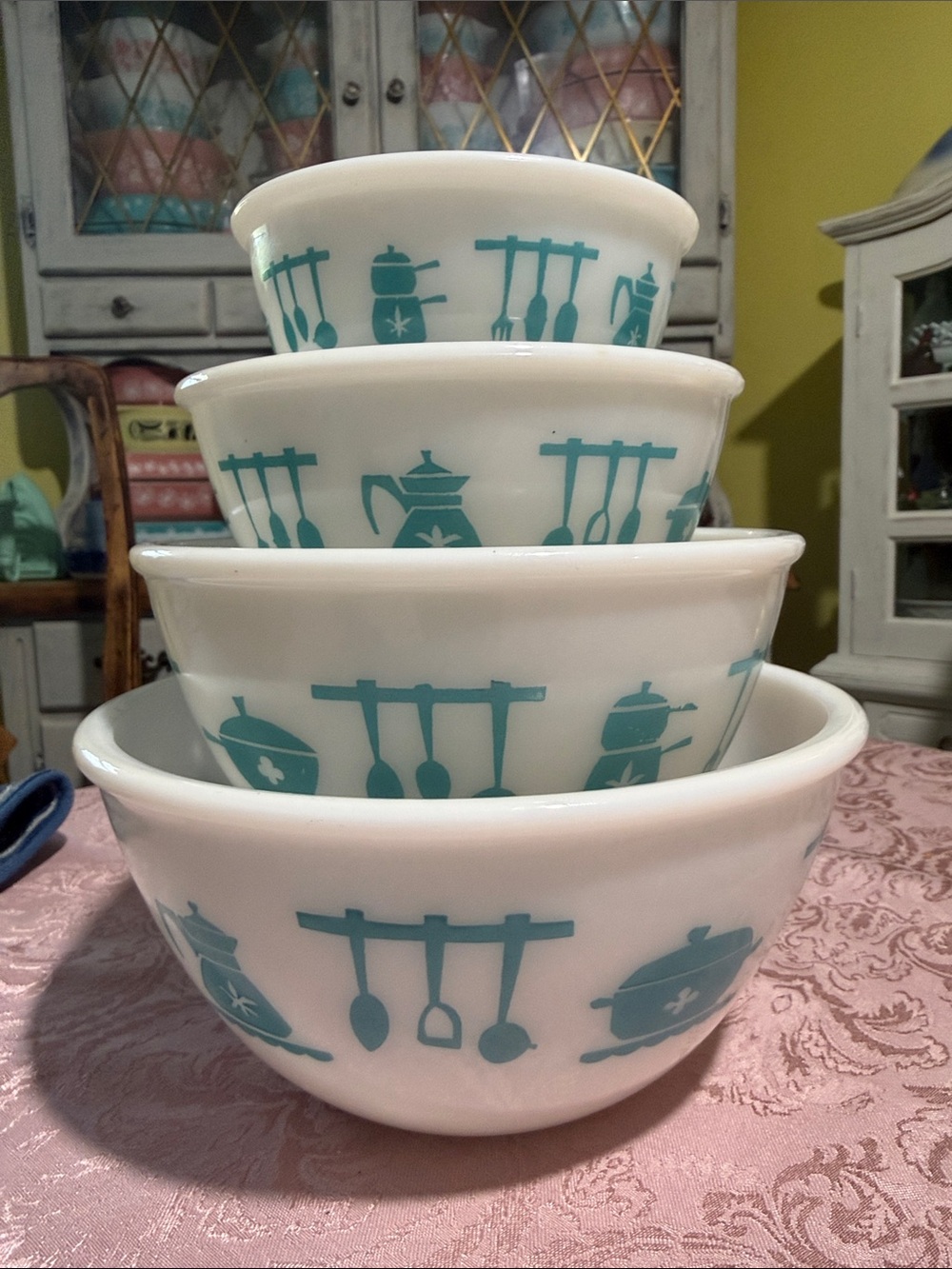 Hazel atlas kitchen aids turquoise mixing bowl set